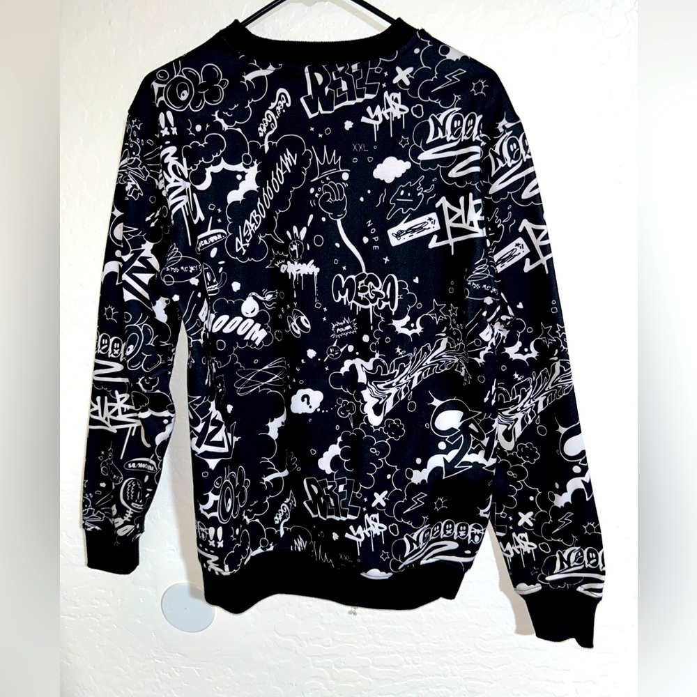 Men’s crewneck